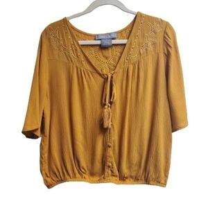 Lark +‎ Grey Embroidered Top Small boho cottagecore prairie hippie